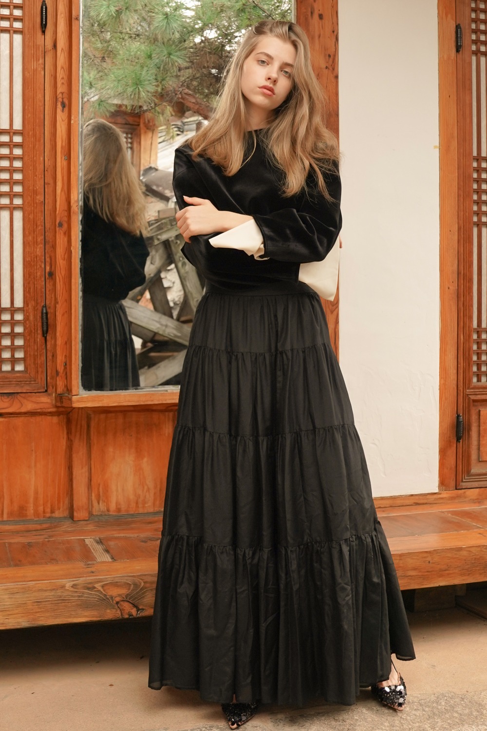 Cotton &amp; silk - blended tiered maxi skirt in black[주문제작]